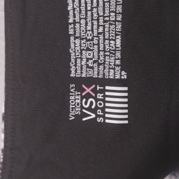 Victoria secret sport skirt with short inside size SP in excellent condition - Picture 3 of 5